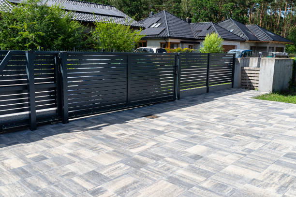 Best Professional Driveway Pavers  in Romeovle, IL